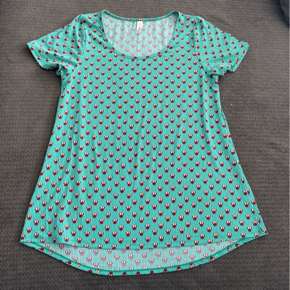 LuLaRoe Teal and Red Patterned Short Sleeve Tee